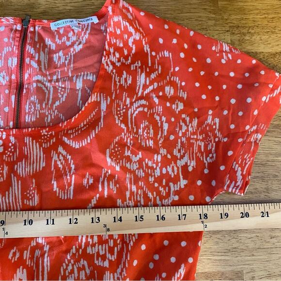 Collective Concepts Tie Front Short Sleeve Blouse Womens Size Small Red Floral - Picture 9 of 12